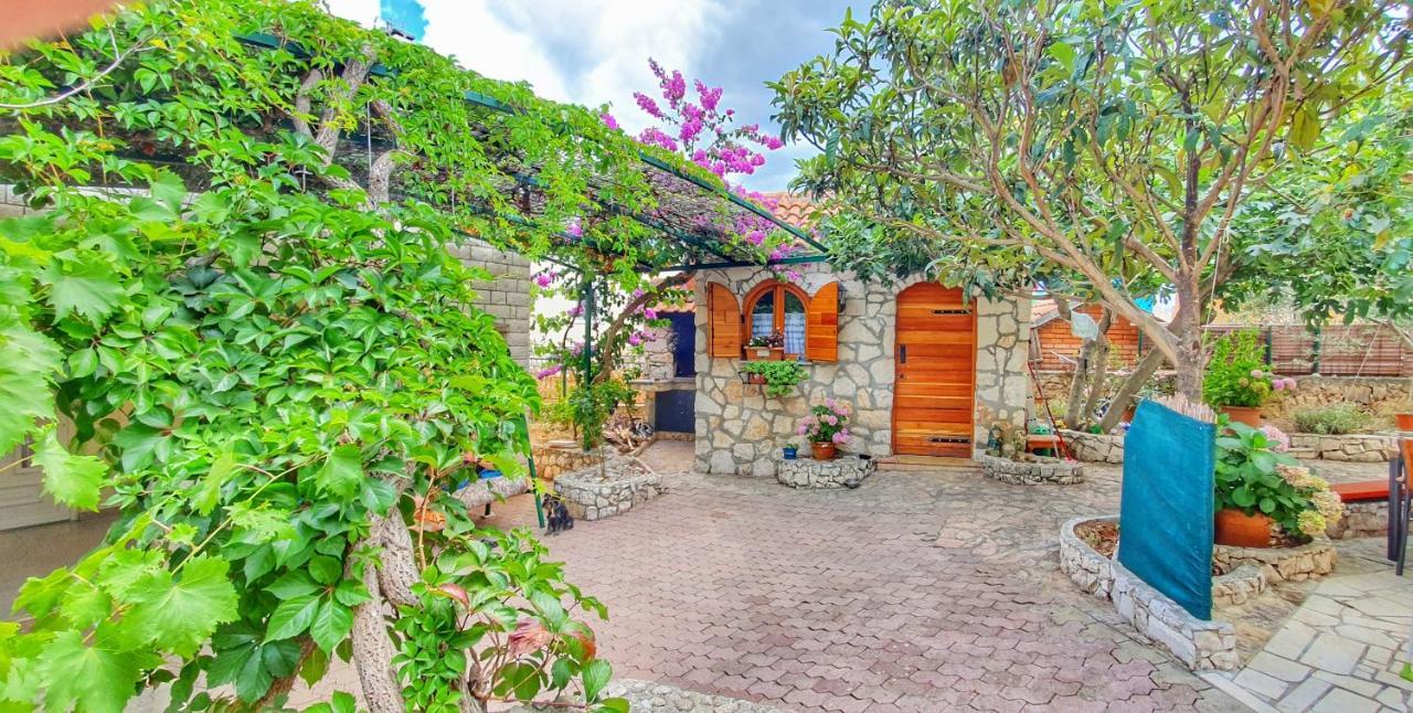 Apartmani Maja Kanica Rogoznica  Exterior foto